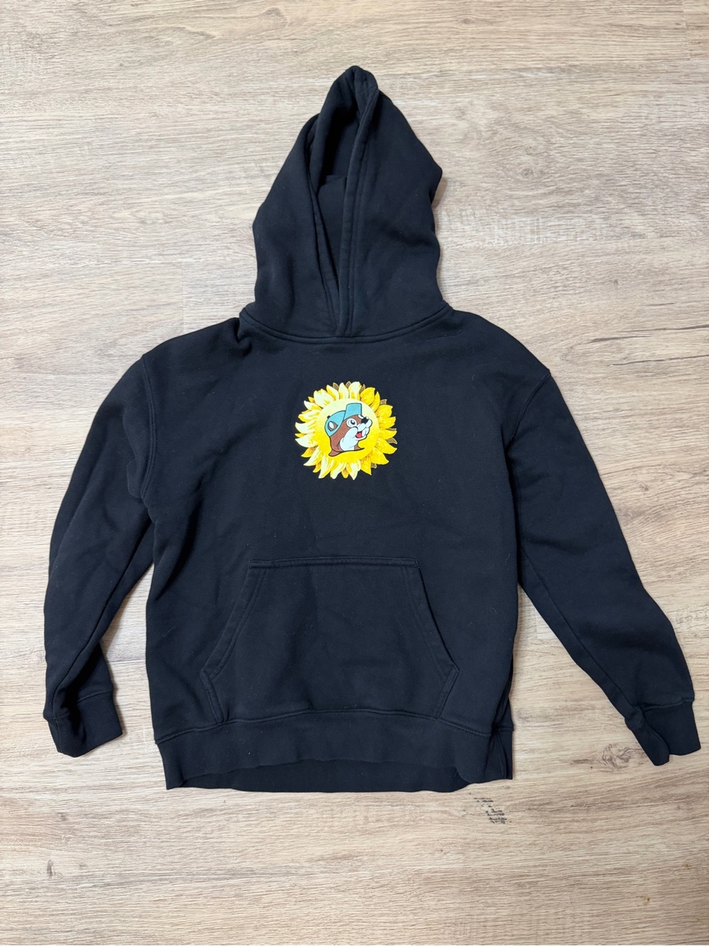 Buc-ees black cotton hoodie with yellow sunflower graphic size Youth M